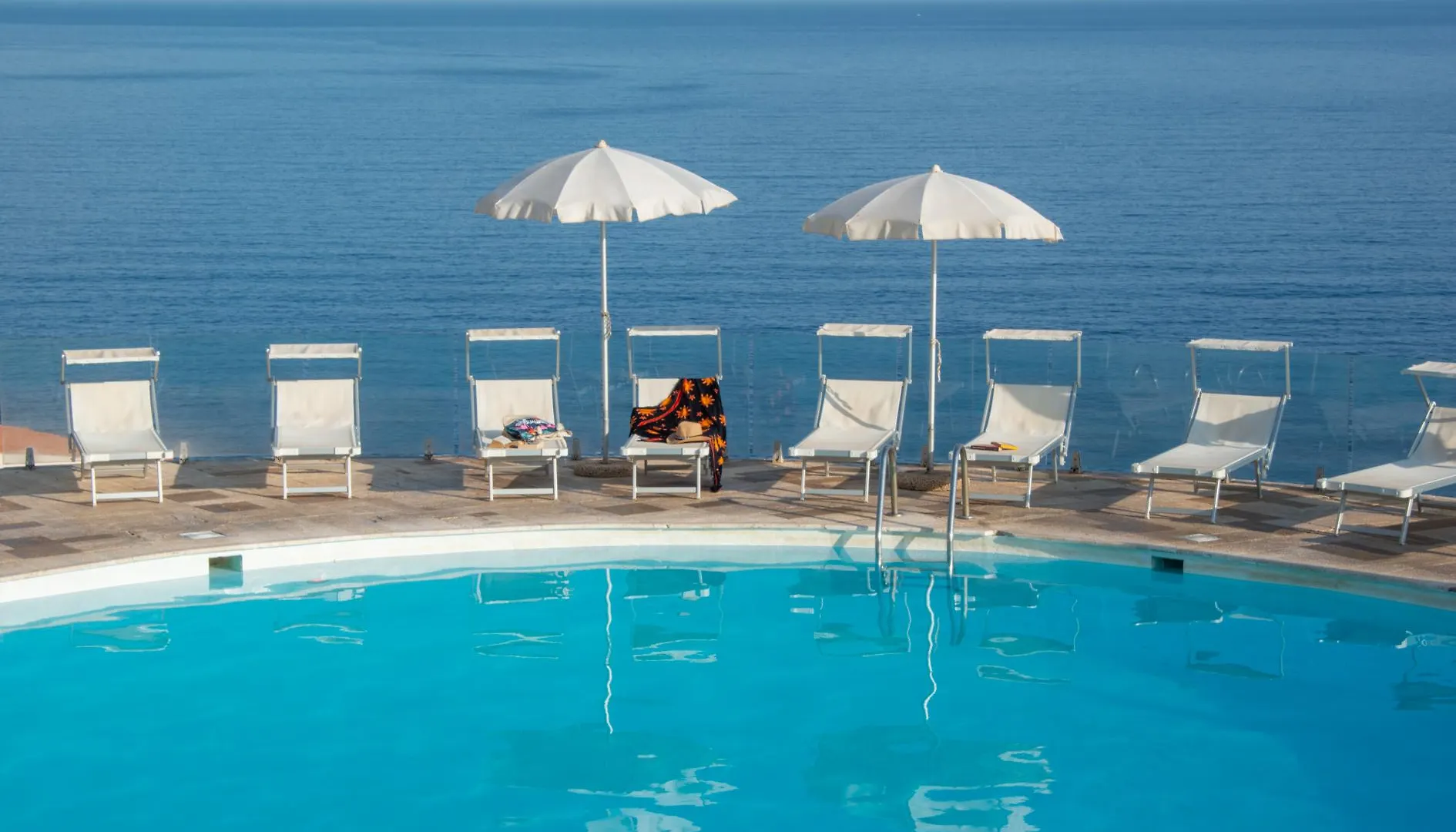 Castelsardo Resort Village 4*,